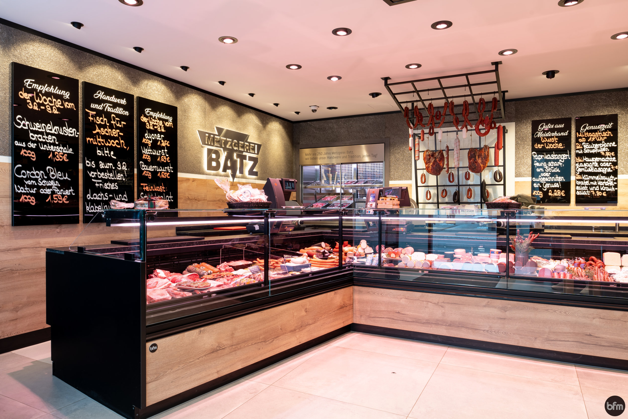 bfm Ladenbau Referenz der Ladeneinrichtung von Metzgerei Batz Hybrid Smart Store
